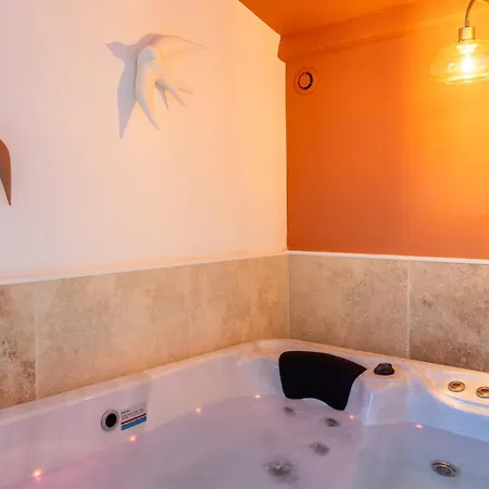Nuits D'audace Bed & Breakfast Ales