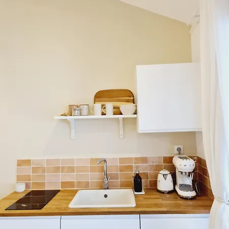 Nuits D'audace 4* Alès